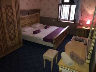 Хостелы Travellers Hostel Baku Баку Двухместный номер с 1 кроватью-4